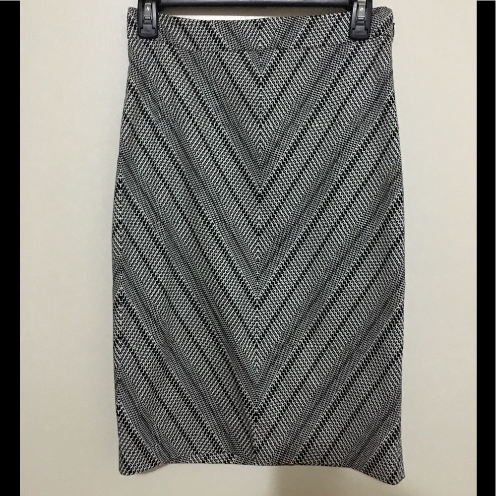 NEW The Limited Pencil Stretch Skirt